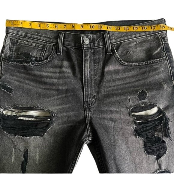 NWOT Levi's 508 Distressed Black Denim Skater Shorts Size 34 - Picture 5 of 6